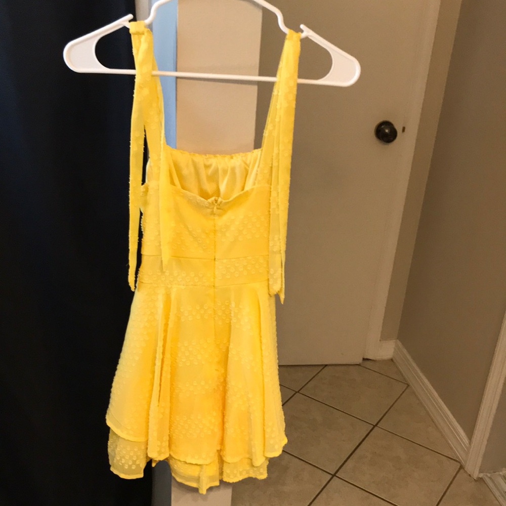 Yellow Sleeveless Dress - Picture 4 of 4